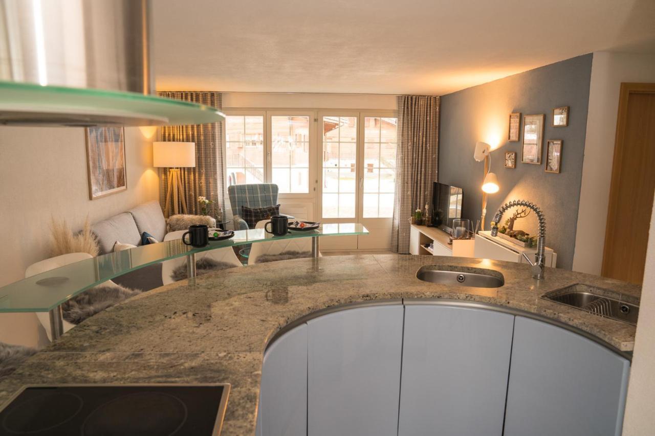 Chalet Spitzhorn - Your Peak Getaway - Private Terrasse & Gratis Parkplatz Gsteig Buitenkant foto