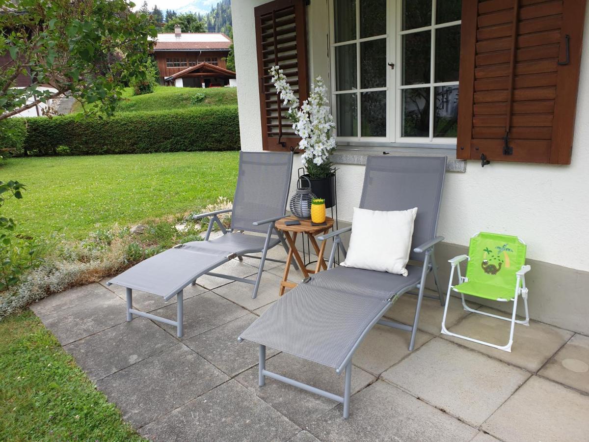 Chalet Spitzhorn - Your Peak Getaway - Private Terrasse & Gratis Parkplatz Gsteig Buitenkant foto